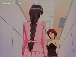 Rambut pirang animasi pornografi lesbian penyusunan di luar dengan sebuah manis gadis