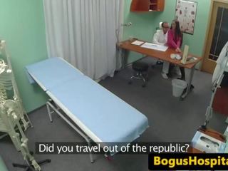 Amatérske nemocnica naivka cockriding ju doktor